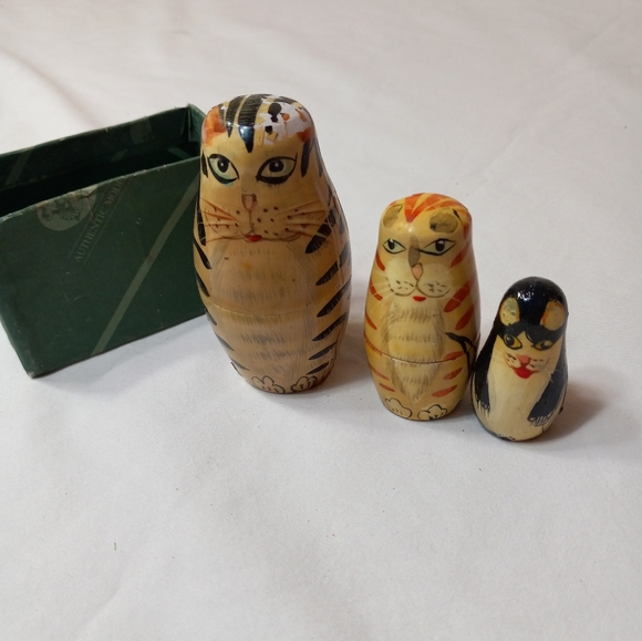Other - Wooden Nesting Doll Cats
